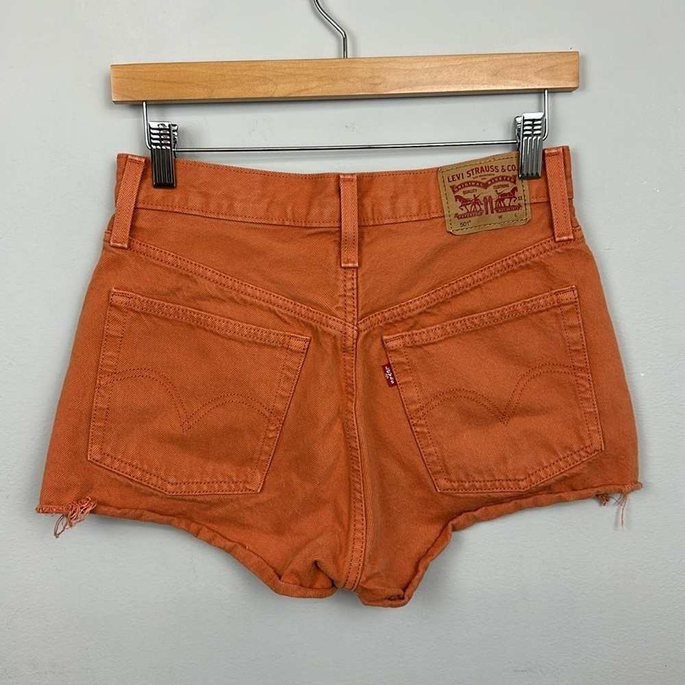 Levi's® Premium 501® High Rise Women’s Colored Denim Shorts in Leaf Orange Sz 26 - Picture 8 of 12